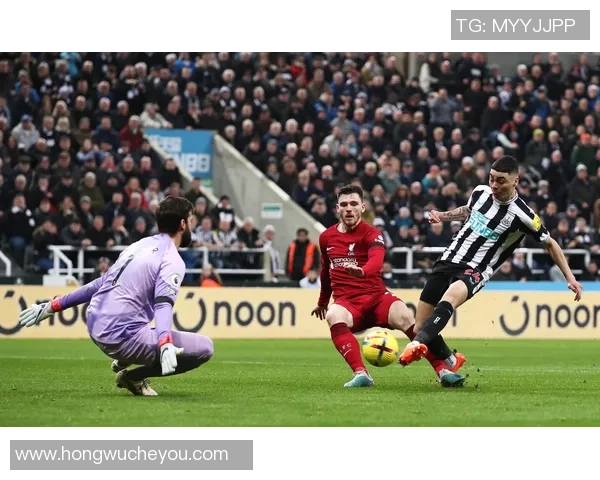 利物浦半场2-0领先狼队英超激战继续，红军气势如虹